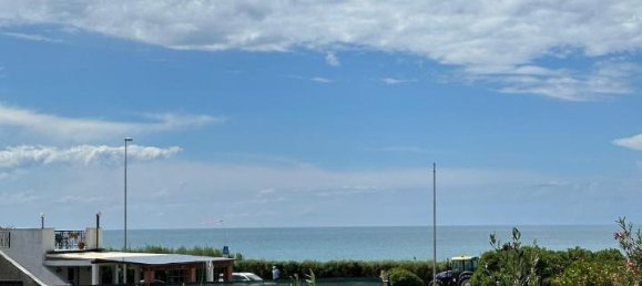 3 rooms Apartment in Carrara, Italy No. 26044 24