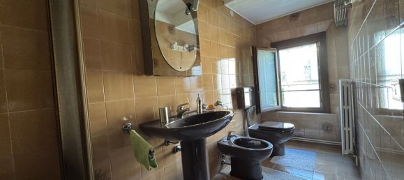 5 bedrooms House in Ferrara, Italy No. 337423 30