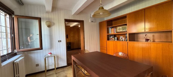 5 bedrooms House in Ferrara, Italy No. 337423 9