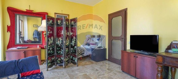 3 rooms Apartment in Curno, Italy No. 267929 3