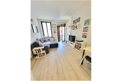 1 bedroom Apartment in Trezzo sull'Adda, Italy No. 279202