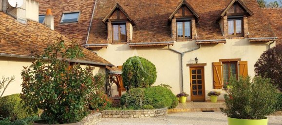 Casa de 7 dormitorios en Montargis, France No. 47027 2