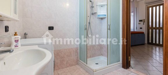 2 chambres Appartement à Carugo, Italy No. 260683 4