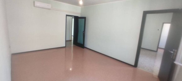 Apartamento de 2 dormitorios en Chiaravalle, Italy No. 325764 7