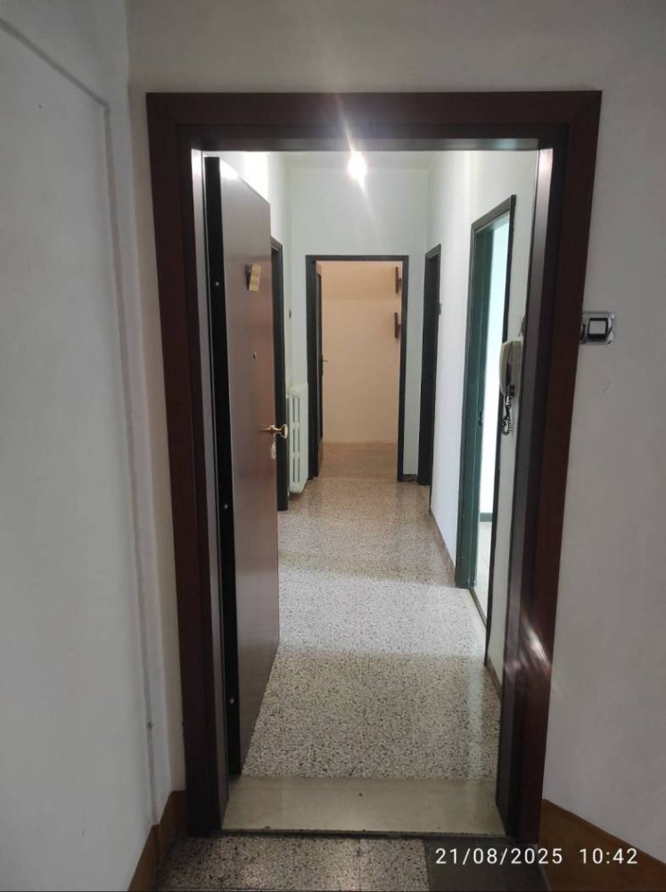 Apartamento de 2 dormitorios en Chiaravalle, Italy No. 325764