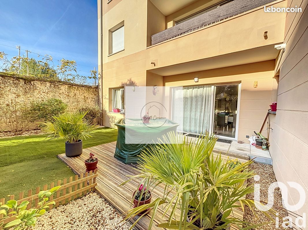 3 bedrooms Apartment in Dreux, France No. 50235