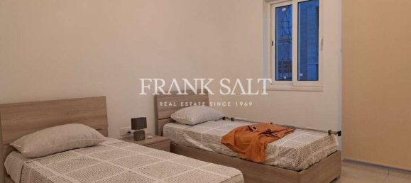 Apartamento de 2 dormitorios en San Gwann, Malta No. 7948 7