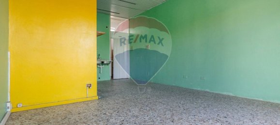 1 room Commercial property in Cairate, Italy No. 265357 3