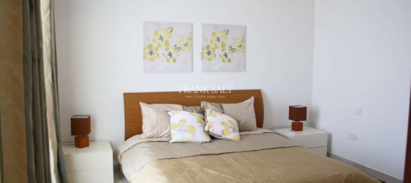 3 bedrooms Penthouse in Sliema, Malta No. 6533 10