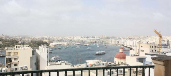 3 bedrooms Penthouse in Sliema, Malta No. 6533 2