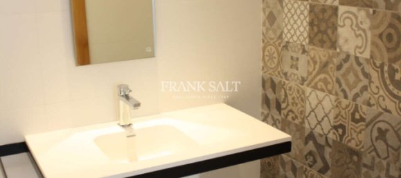 3 bedrooms Penthouse in Sliema, Malta No. 6533 12