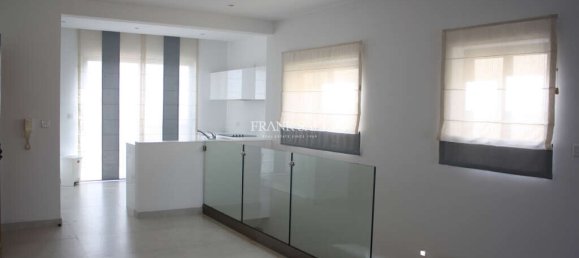 3 bedrooms Penthouse in Sliema, Malta No. 6533 9