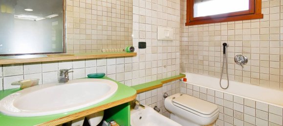 1 bedroom Apartment in Rho, Italy No. 370610 3