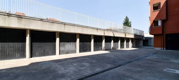 1 bedroom Apartment in Rho, Italy No. 370610 14