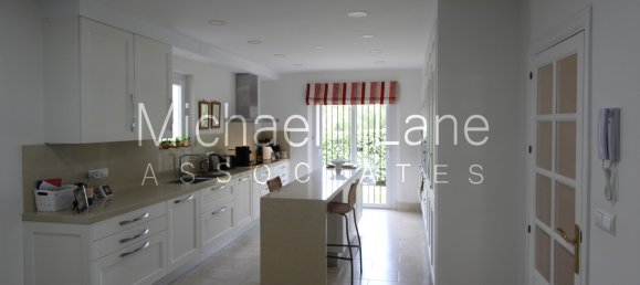 5 Schlafzimmer Villa in San Roque, Spain, Nr. 29189 32