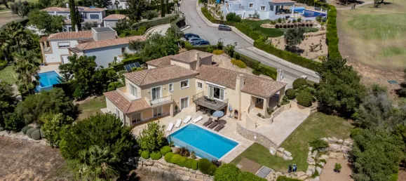 4 bedrooms Villa in Lagoa, Portugal No. 111070 2