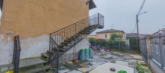 Apartamento de 4 habitaciónes en Giussago, Italy No. 21838 13