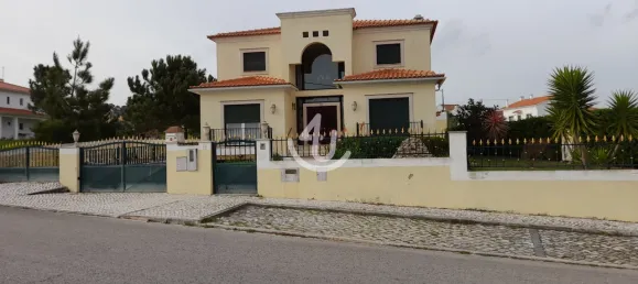 4 bedrooms House in Caldas da Rainha, Portugal No. 139381 2