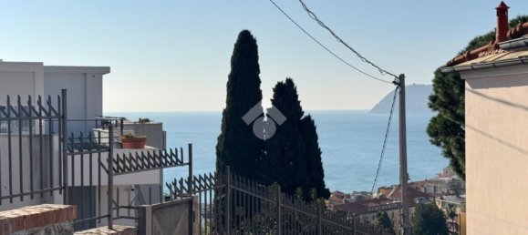 3غرفة شقة في Alassio, Italy رقم 140283 10