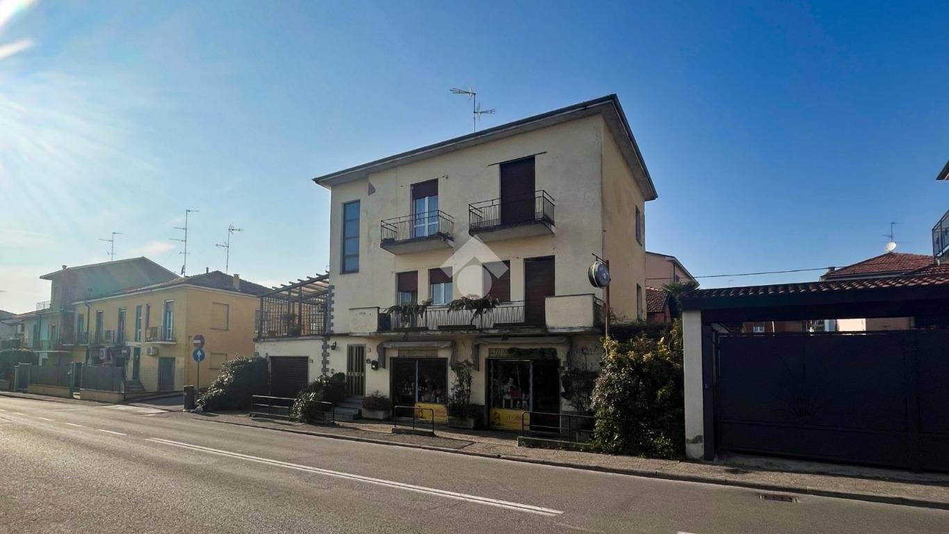 Вилла с 4 спальнями в Павия, Италия № 60325