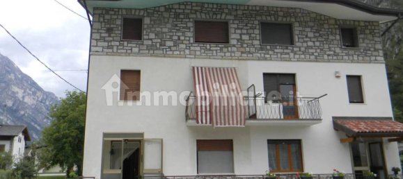 3 bedrooms Villa in Pordenone, Italy No. 131445 2