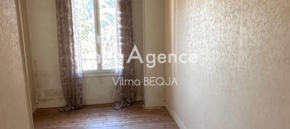 3 bedrooms House in Sens, France No. 194179 16