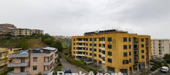 4 bedrooms Apartment in Catanzaro, Italy No. 300387 11