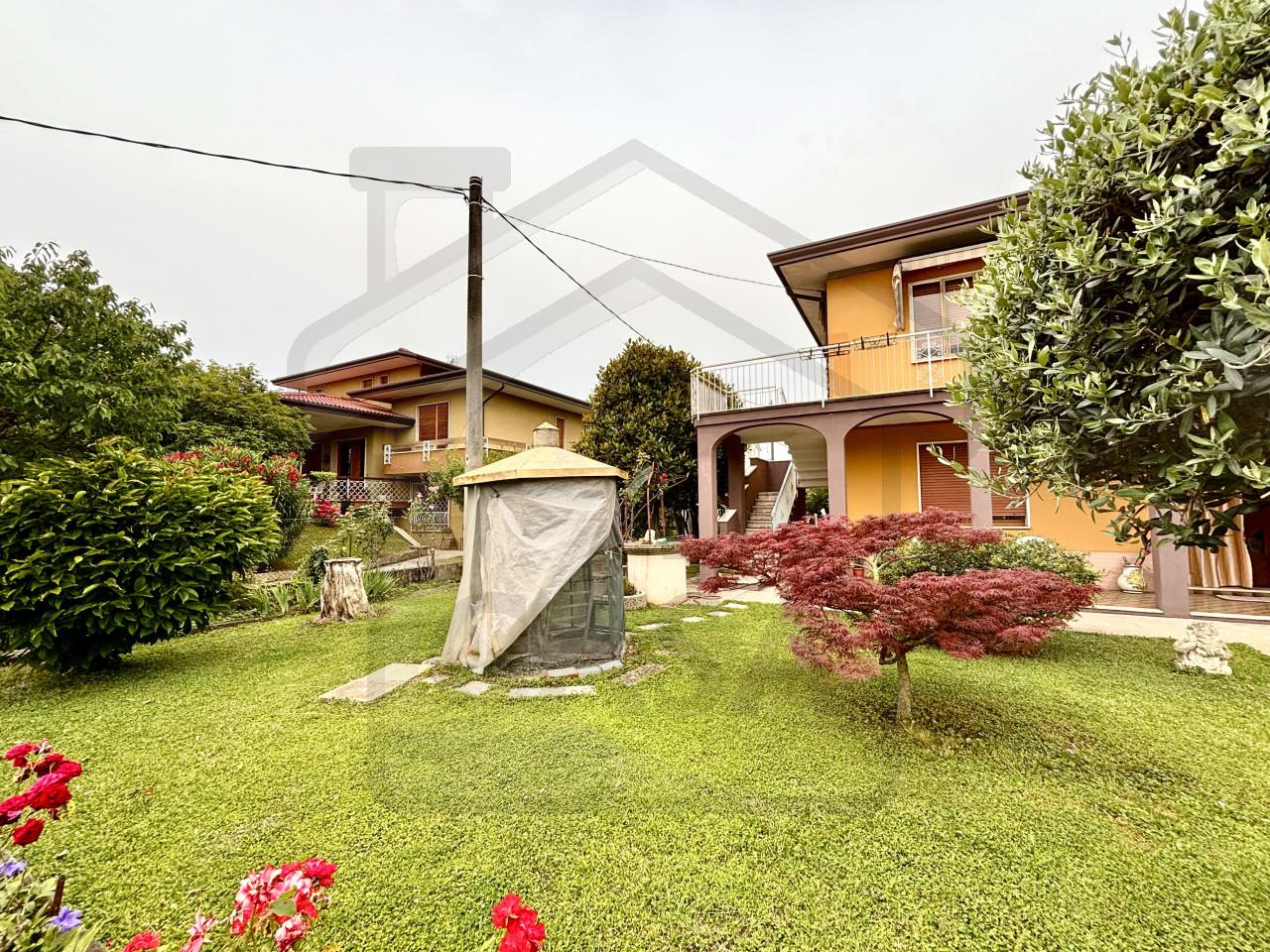 4 rooms Villa in Montegrotto Terme, Italy No. 87628