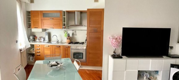 3-salle Appartement à Albisola Superiore, Italy No. 104534 7