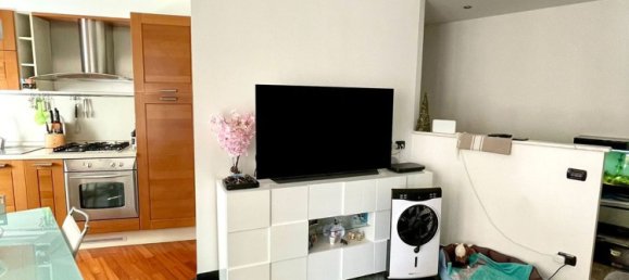 3-salle Appartement à Albisola Superiore, Italy No. 104534 8