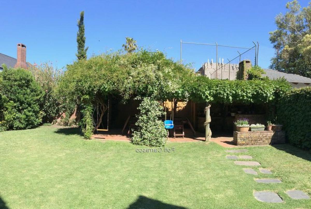 4 bedrooms House in Montevideo, Uruguay No. 1218