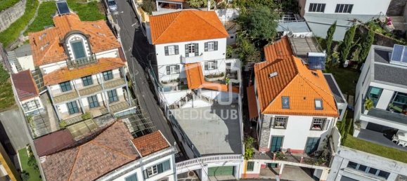 5 bedrooms Villa in Funchal, Portugal No. 104421 4