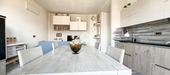 2 bedrooms Apartment in Massa, Italy No. 119226 10