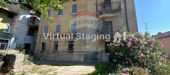 Casa de 8 dormitorios en Casale Corte Cerro, Italy No. 379405 3