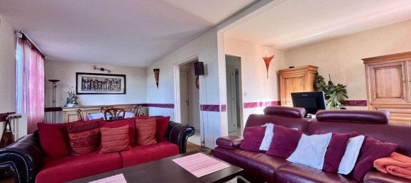 Casa de 5 dormitorios en Pontault-Combault, France No. 325454 2