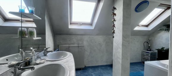 Casa de 5 dormitorios en Pontault-Combault, France No. 325454 15