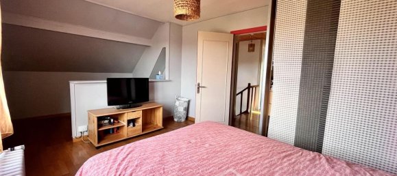 Casa de 5 dormitorios en Pontault-Combault, France No. 325454 12