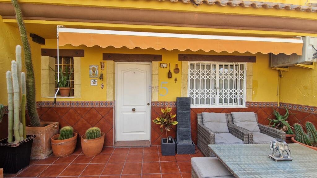 3 bedrooms Townhouse in Los Montesinos, Spain No. 280986