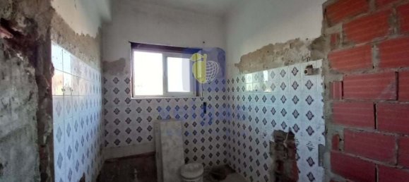 4 bedrooms Apartment in Almada, Portugal No. 87350 23