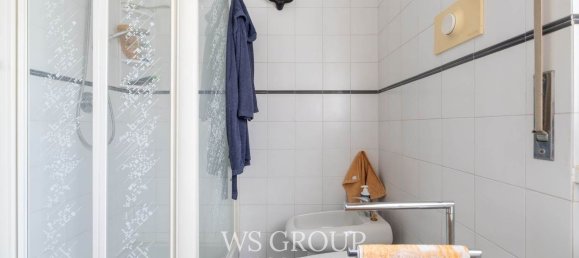 Apartamento de 3 dormitorios en Monza, Italy No. 364328 10