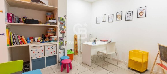 4 rooms Commercial property in Turin, Italy No. 311446 16