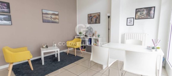 4 rooms Commercial property in Turin, Italy No. 311446 9