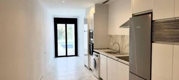 4 bedrooms Villa in Ciudad Quesada, Spain No. 30550 8