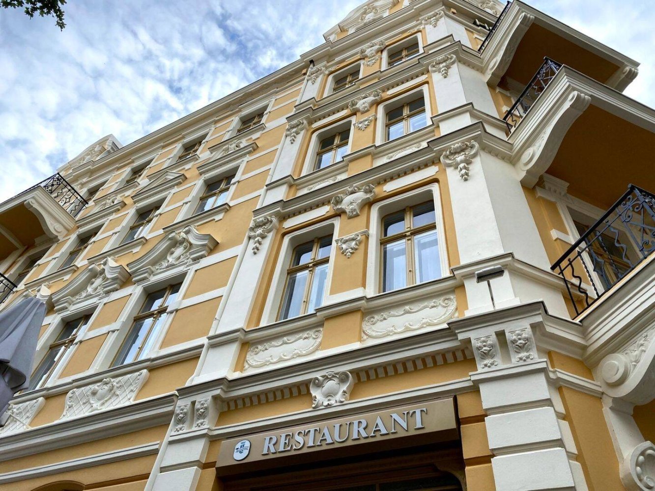 1867m² Hotel in Gorlitz, Germany No. 47006