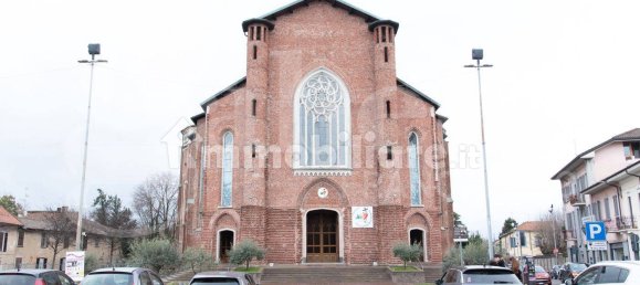 1 room Commercial property in Cesano Maderno, Italy No. 66779 23