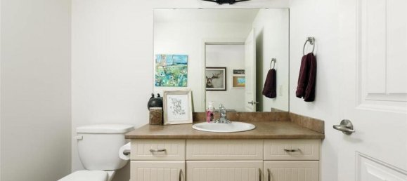 4 bedrooms House in British Columbia, Canada No. 1148 12