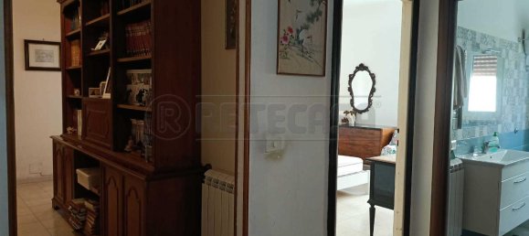 5-salle Appartement à Ladispoli, Italy No. 110397 3