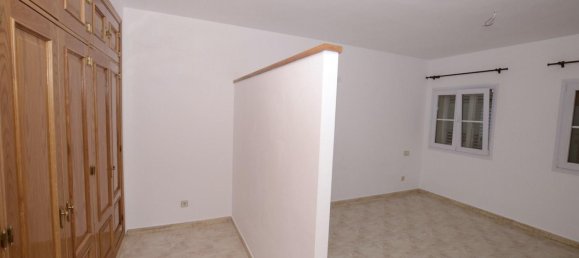 Villa de 5 dormitorios en Cádiz, Spain No. 140398 26