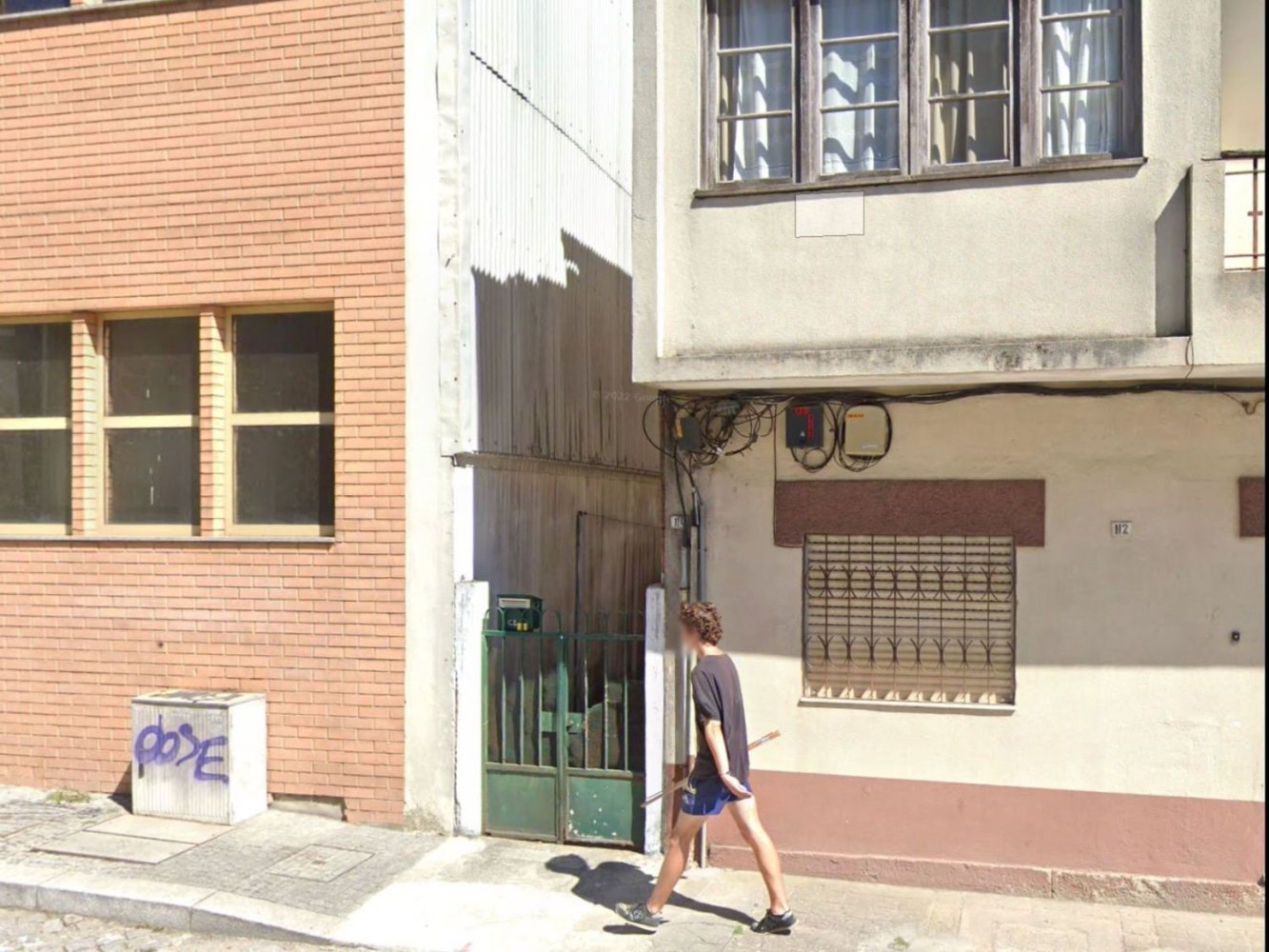 229m² Building in Vila Nova de Gaia, Portugal No. 220145