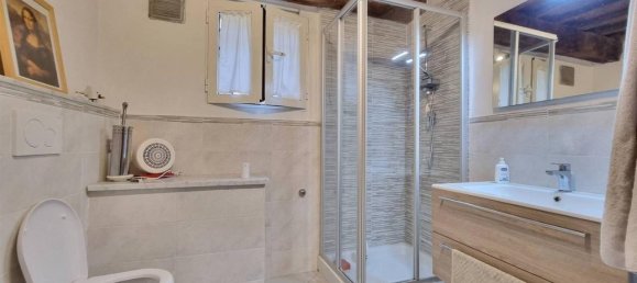 9 rooms House in Camaiore, Italy No. 32829 6